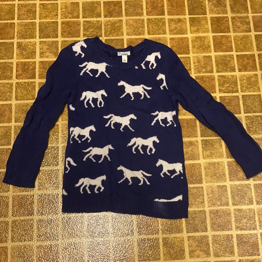 Old Navy girls sweater size L.